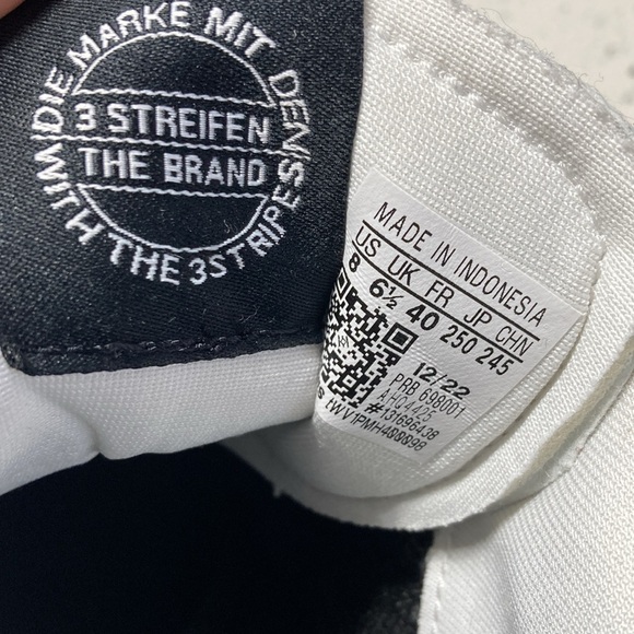 Adidas Forum Low Top Sneakers - Picture 7 of 12